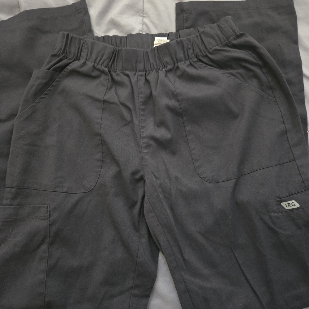 Women's gray scrub set